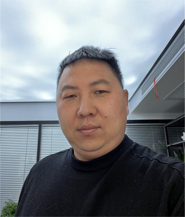 副會(huì)長(zhǎng)   劉明   湖北聯(lián)德建設(shè)有限公司總經(jīng)理